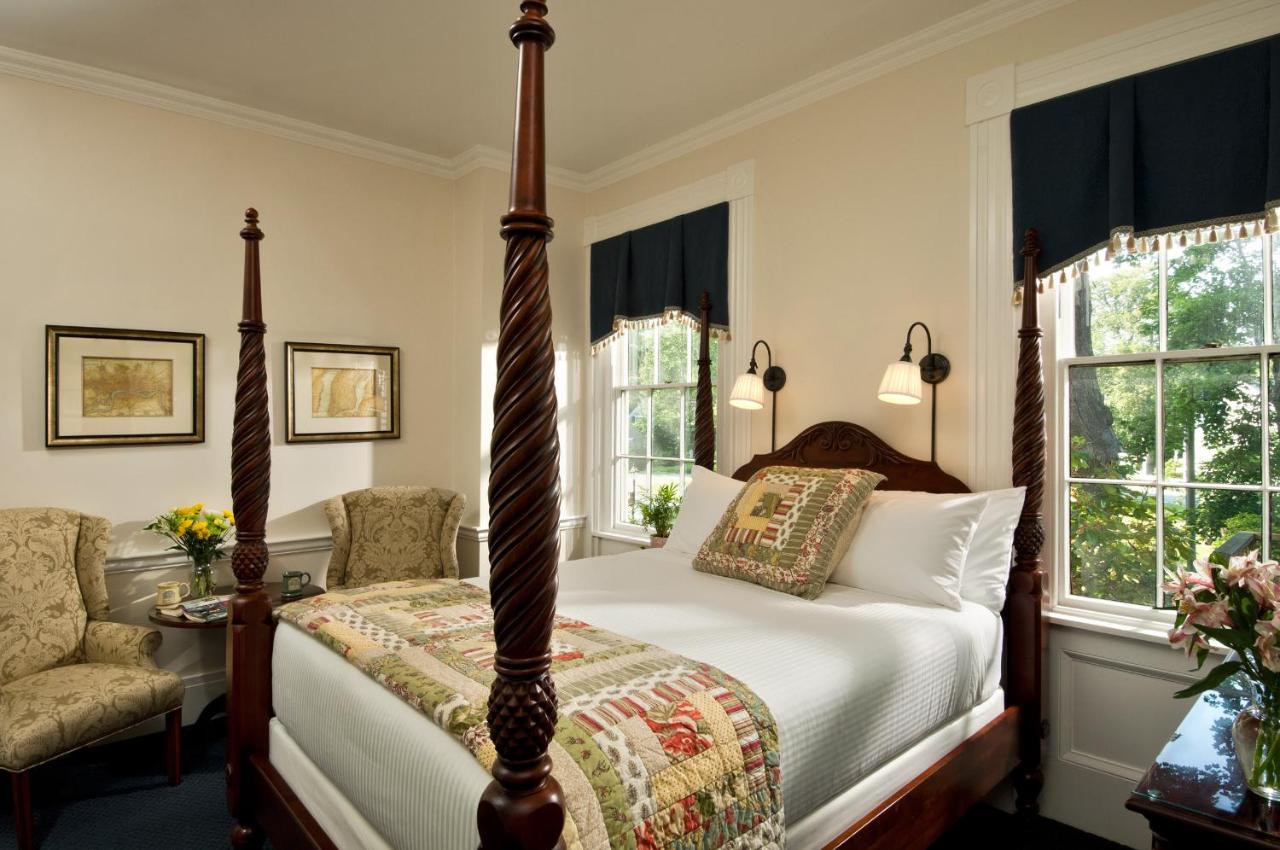 Luxury Queen Room