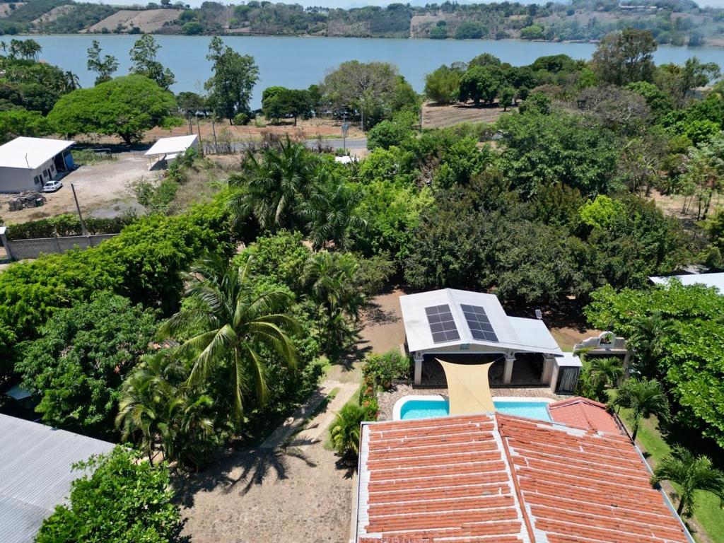 Home with Swimming pool, Wi-FI - Ferienwohnung