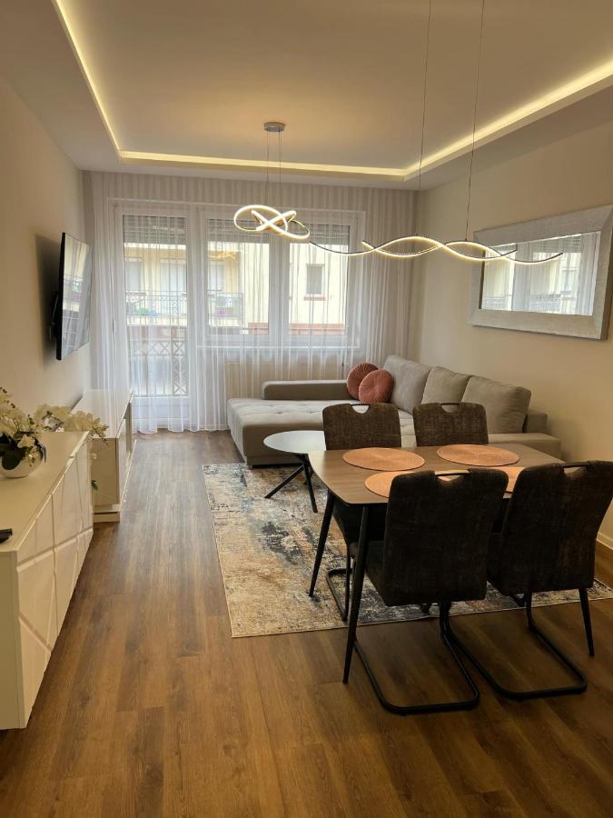 Vivien Apartman - Ferienwohnung Nyíregyháza