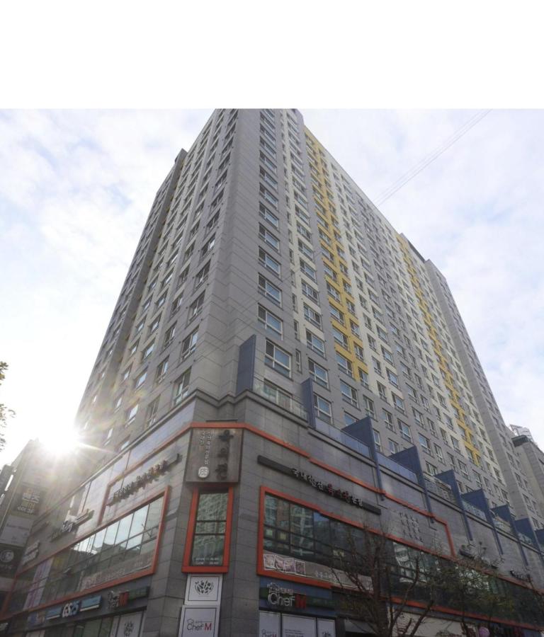 Bucheon Sinjung-dong Station High Floor View Lovely House - B&B