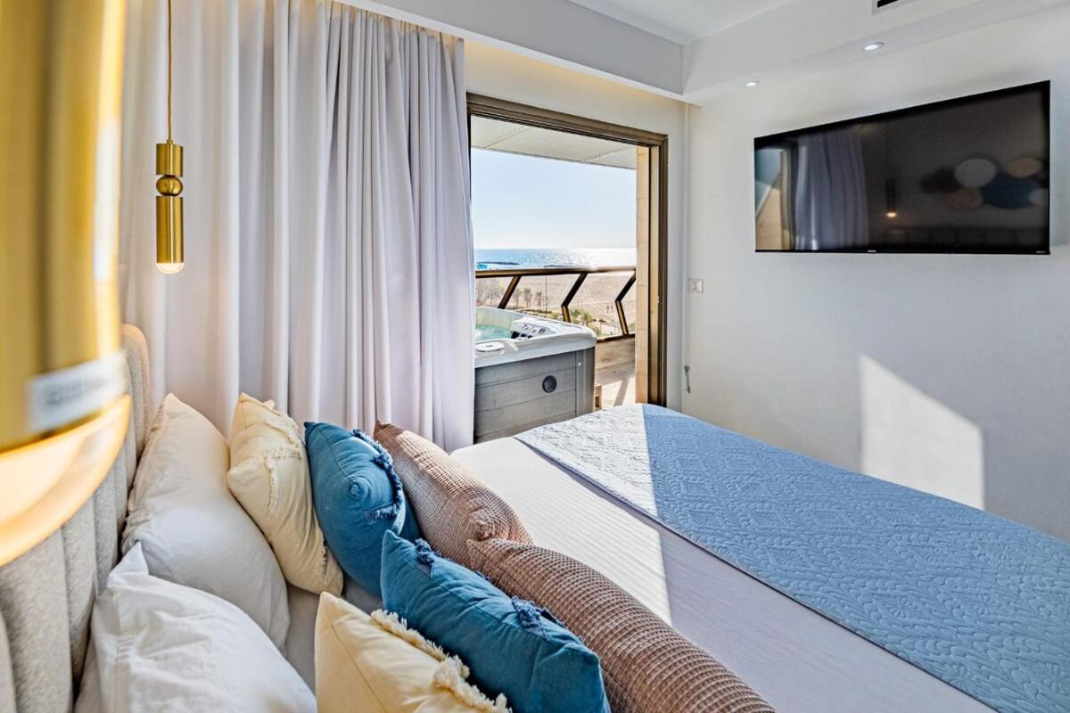 Sea Suites -סוויטה מהממת עם ג'קוזי ונוף לים והטיילת באשקלון - Chambres d'hôtes Ashkelon