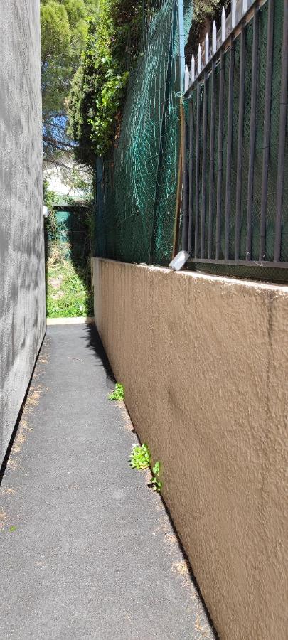 Charmant 2 pièces vue mer et château et parking - B&B Villeneuve-Loubet