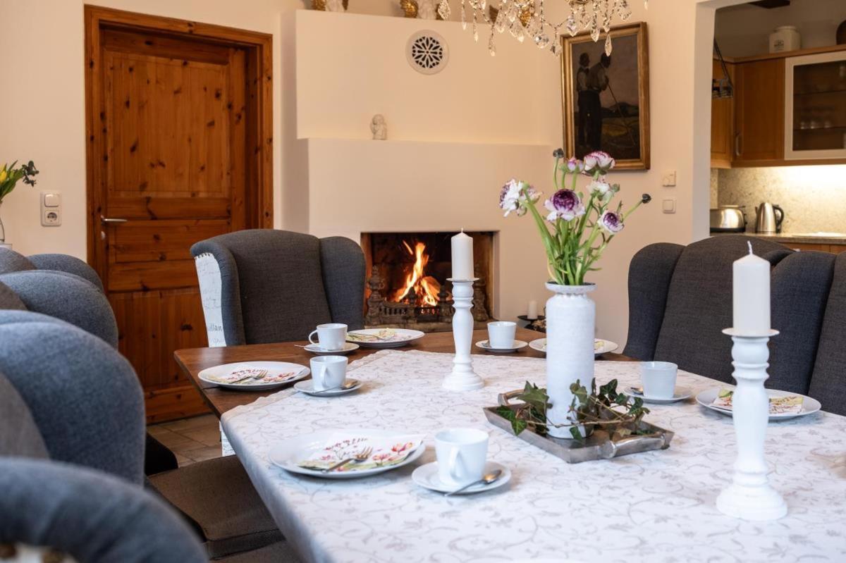 Four-Bedroom Apartment with Fireplace - Koenigstein