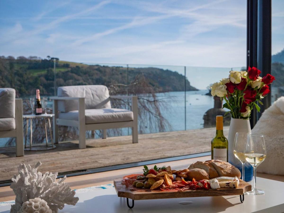 Large Riverside Retreat with Panoramic Dart Views - B&B Dartmouth