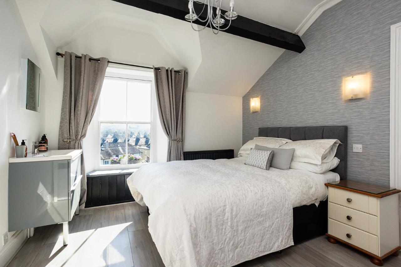 Single Room with Private External Bathroom