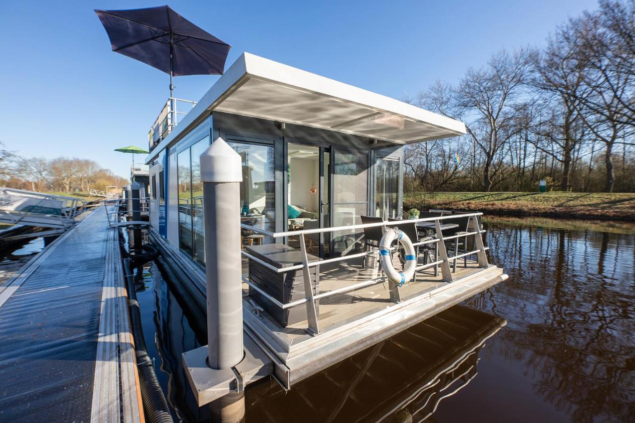 Hausboot "Seestern" - Chambres d’hôtes Bederkesa