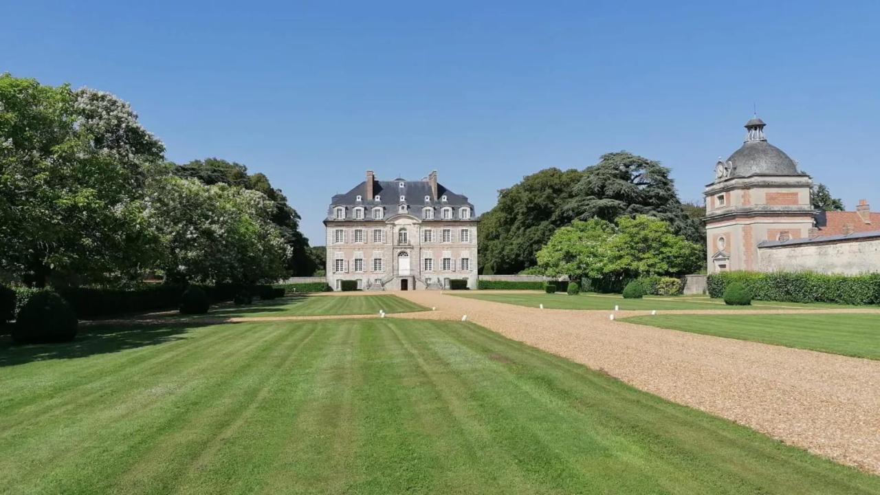 Appartement lumineux à Sancheville - 120 m² avec terrasse - B&B Sancheville