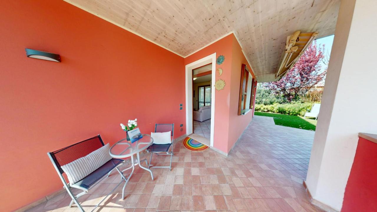 Casa Arcoiris By Bookinggardalake - B&B