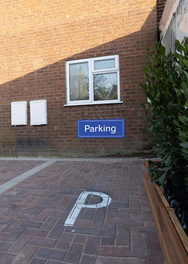 Cosy Chic Apartment, 1 bedroom, parking, newly refurbed, near M25, Heathrow, Rickmansworth - B&B