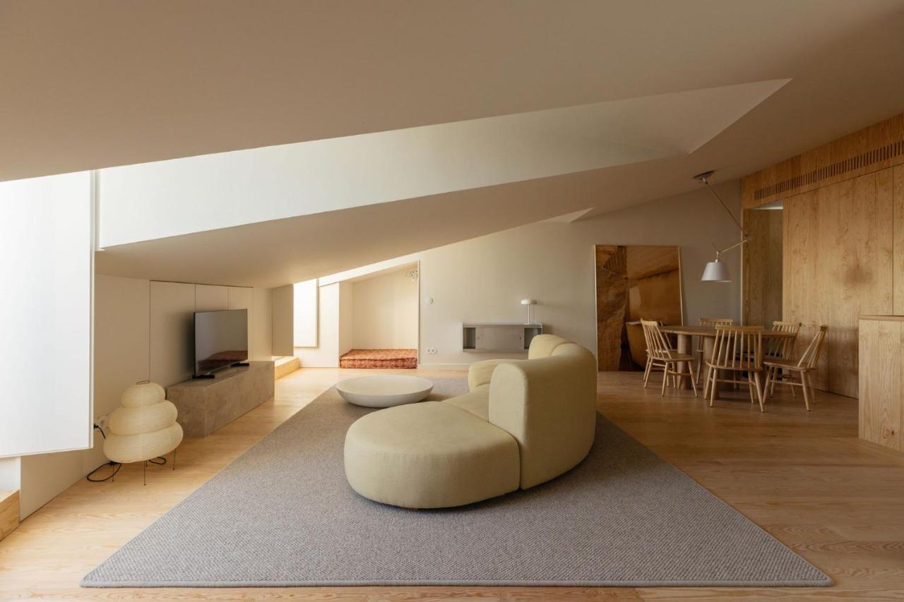 Premium Two-Bedroom Apartment with River View