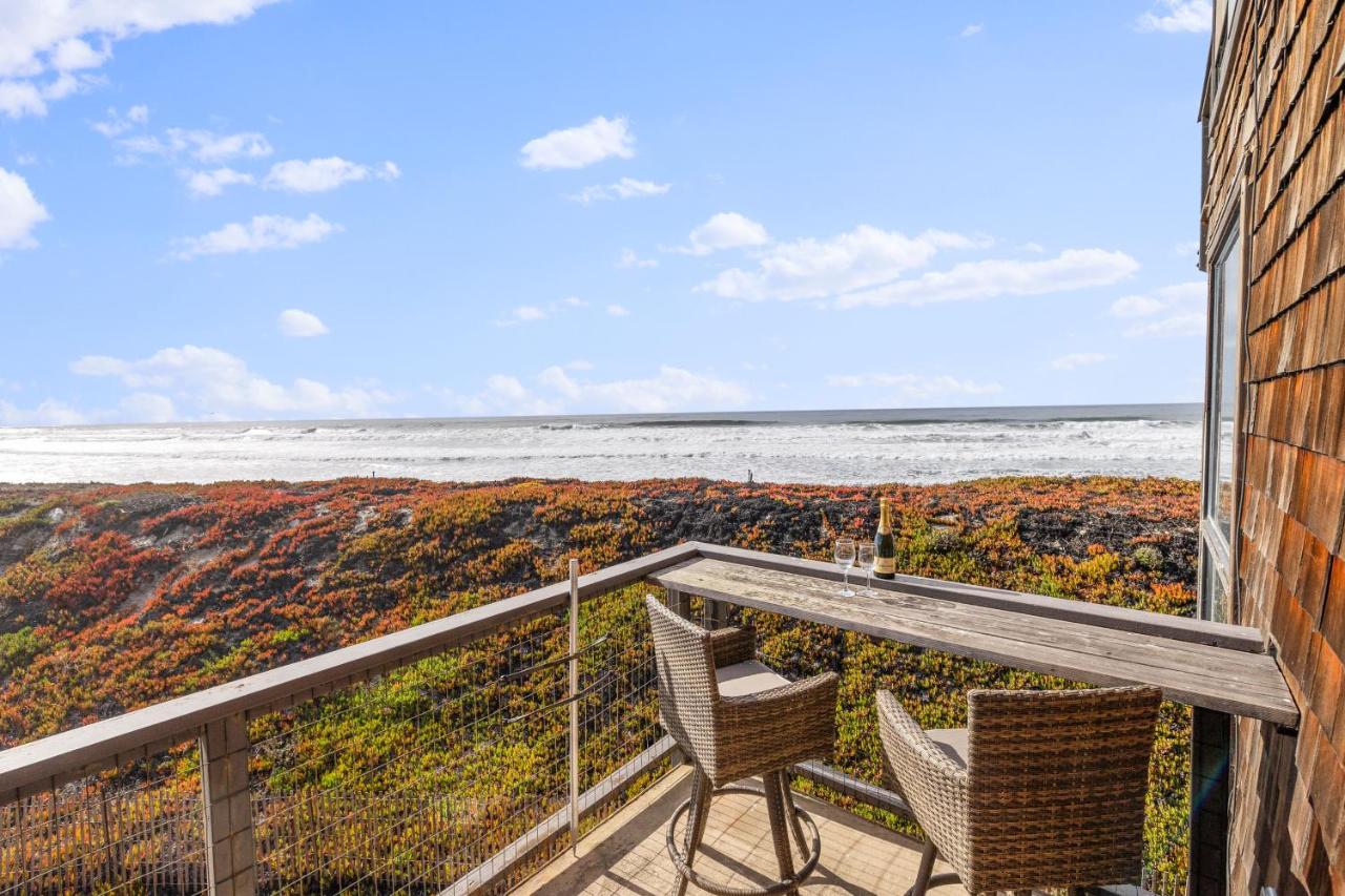7 Pelican! Sweeping Ocean Views & Front Row Beach Access - B&B Watsonville