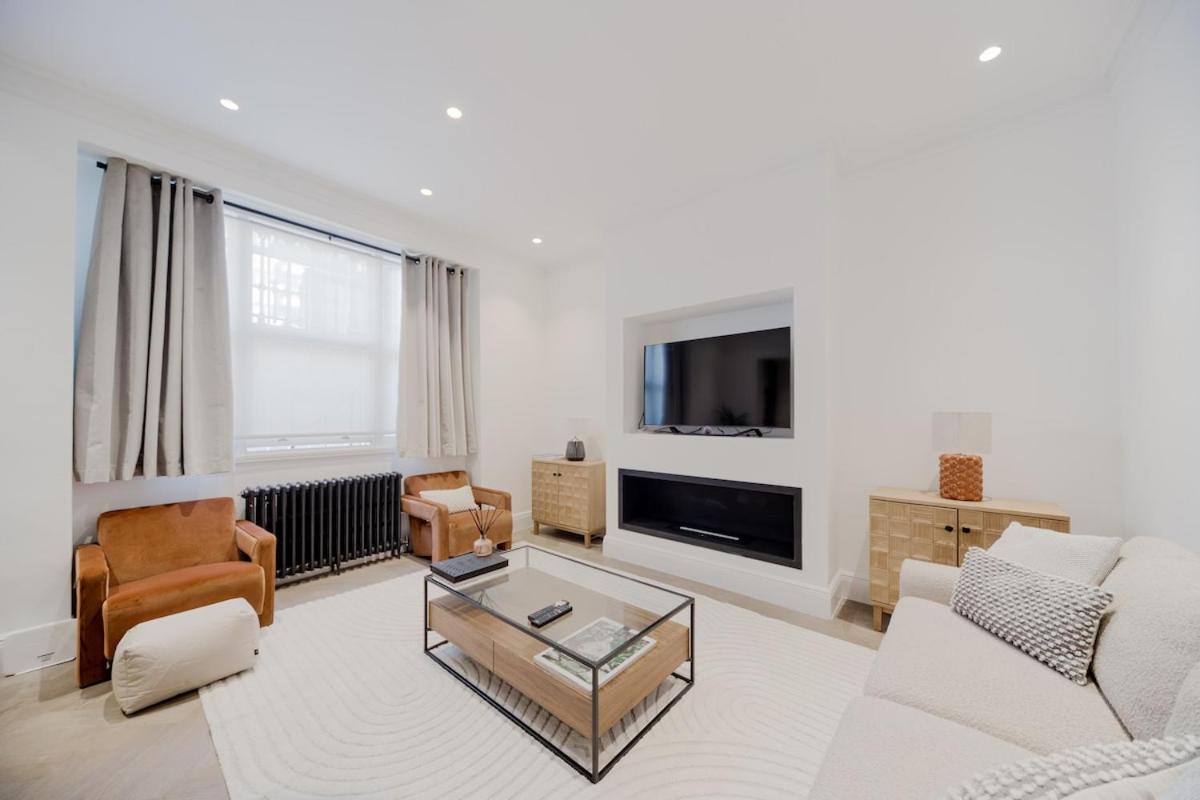 Lovely 2 Bedroom Flat in the Heart of Kensington - B&B Londra