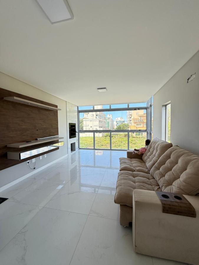3 suítes a 150m do mar na Praia Mariscal - B&B