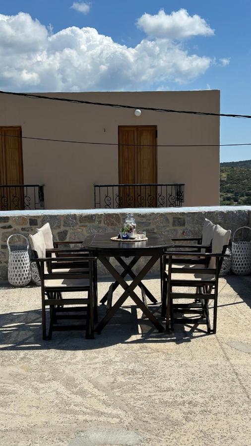 Petra Home Pyrgi - B&B