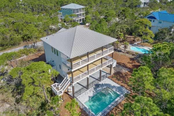 Pelican Point- New construction- Sleeps 11- Pool - B&B