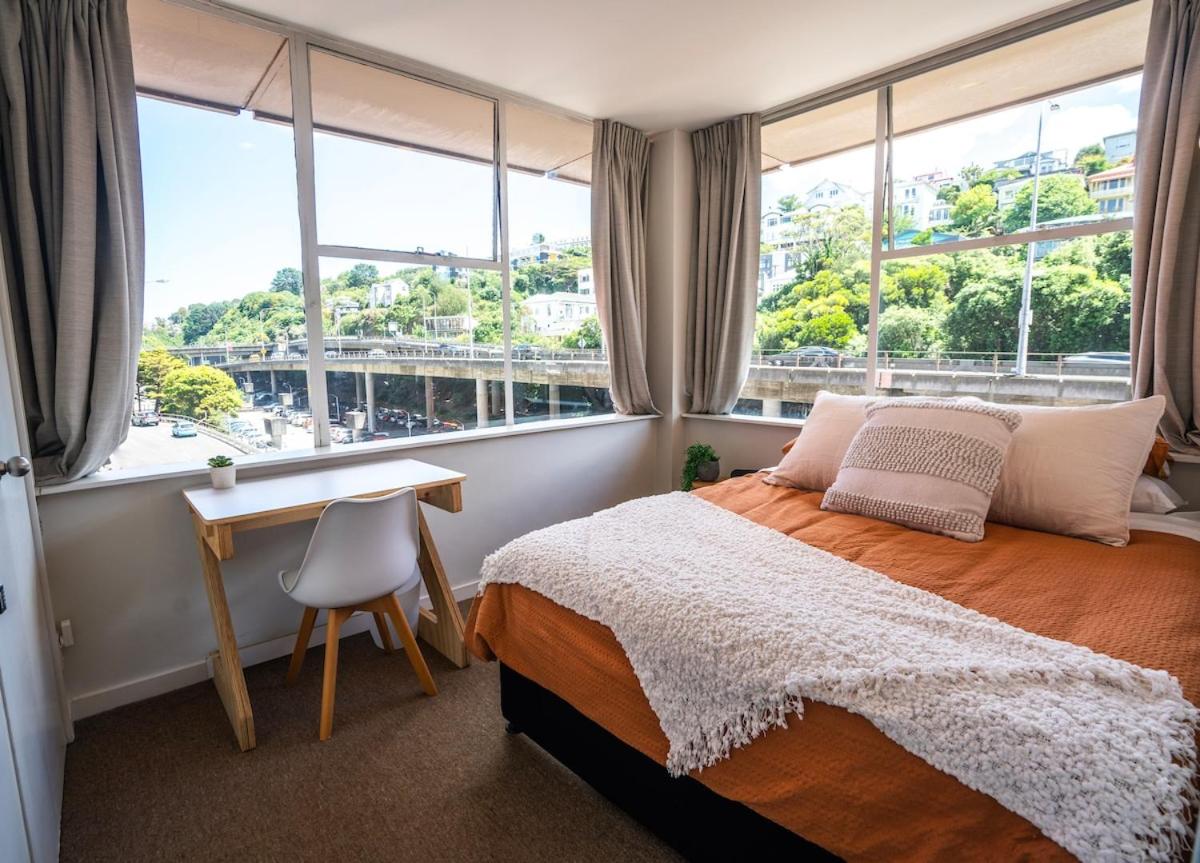 Central, Convenient 2BR Apartment on The Terrace - Ferienwohnung Wellington