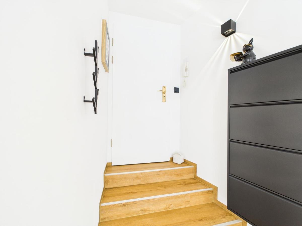 Premium-Ferienwohnung in Seenähe mit Vollausstattung & Terrasse - B&B