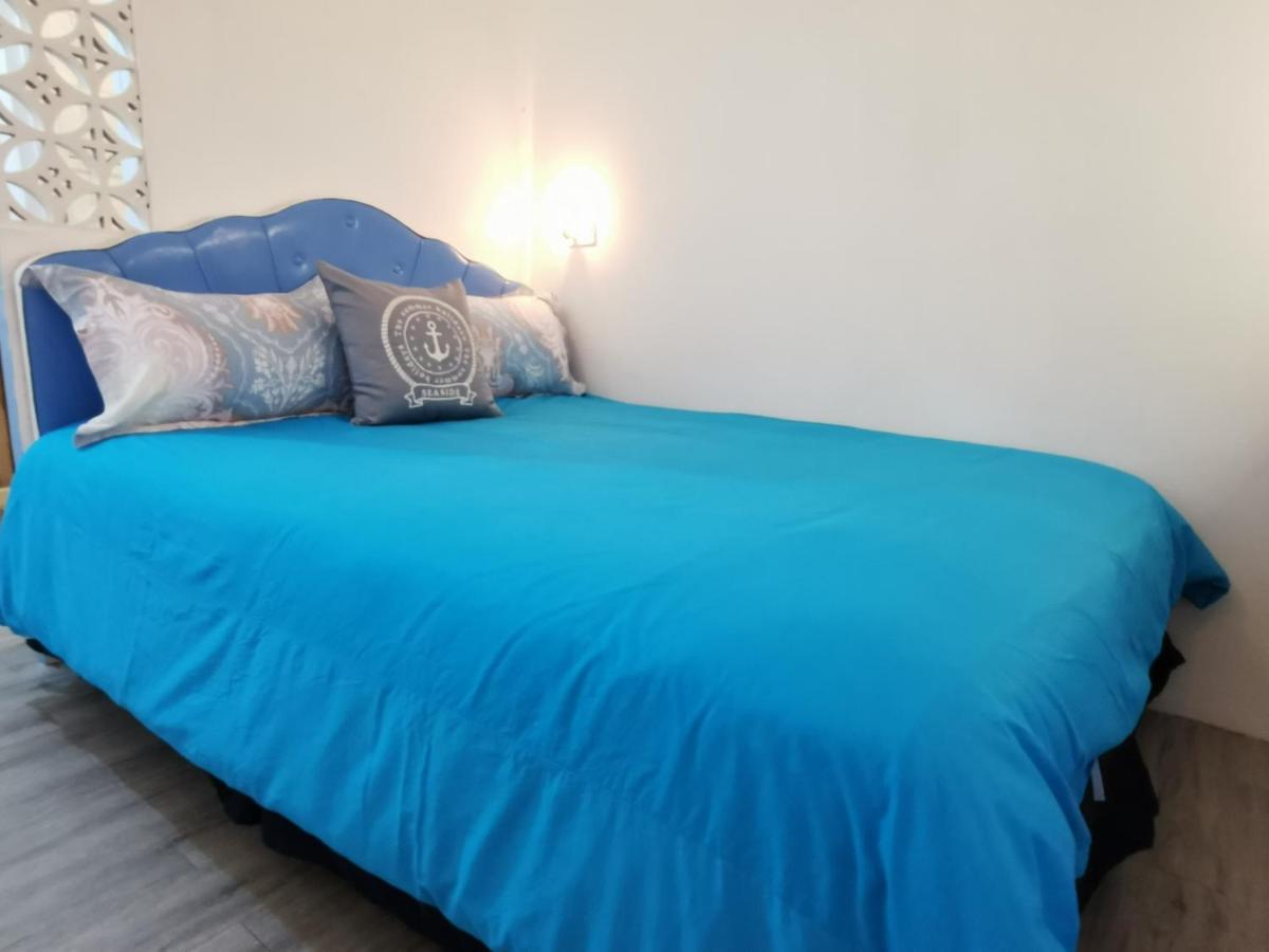 Single Room with Private Bathroom