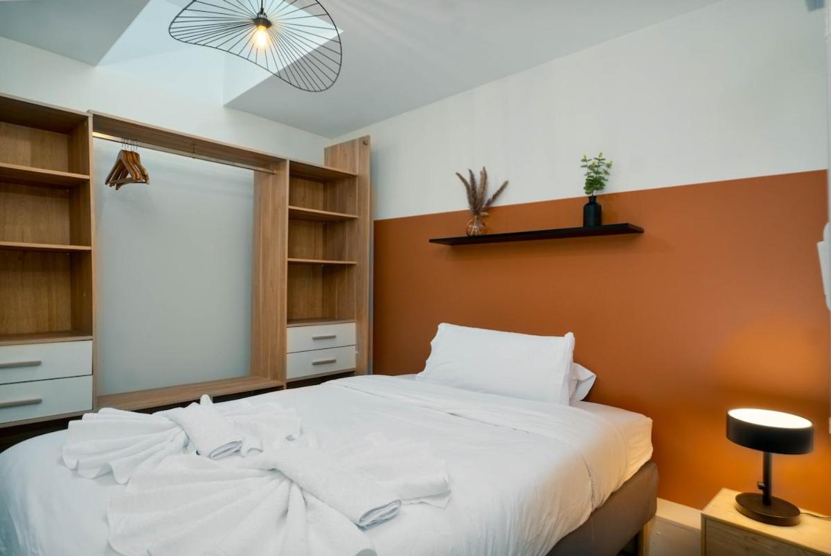 Appartement tout confort entre Versailles & Paris - Calme et 2 chambres équipées - B&B Le Port-Marly