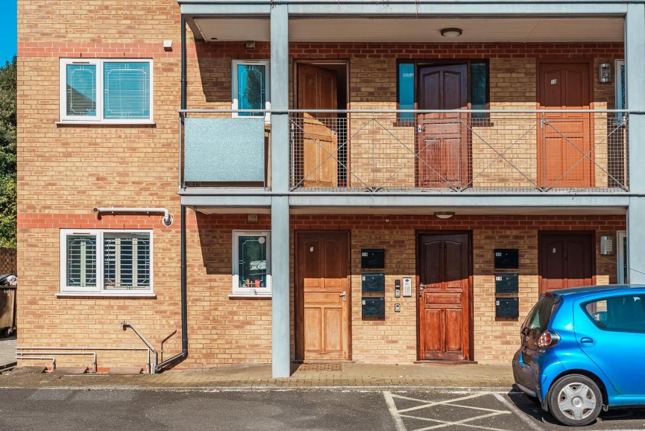 Prime Battersea & Clapham Modern Apartment Free Parking - B&B