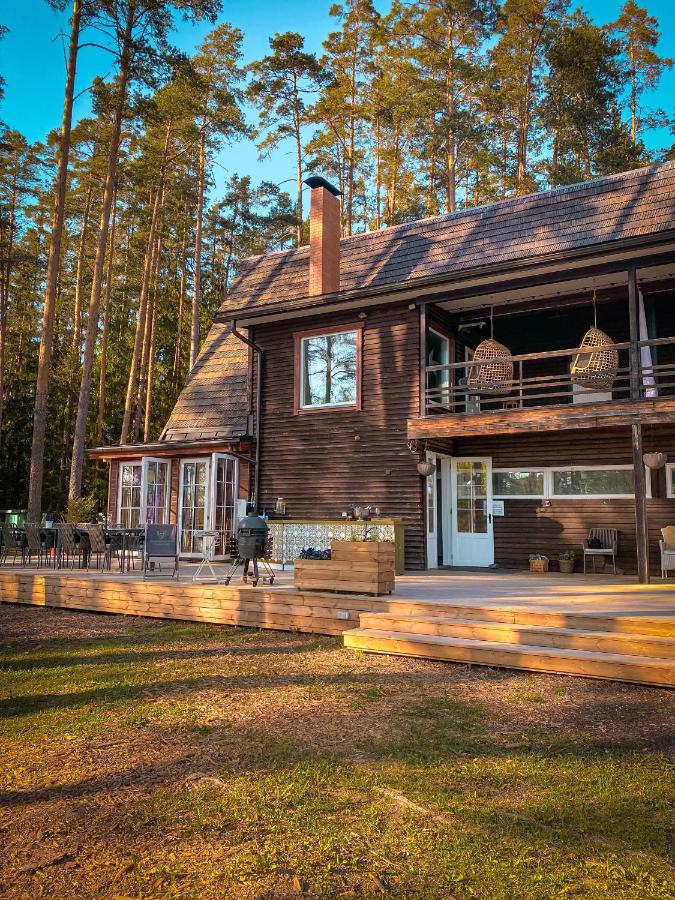 Tuba järveäärses puhkemajas - Saarjärve Puhkemaja - B&B Tromsi