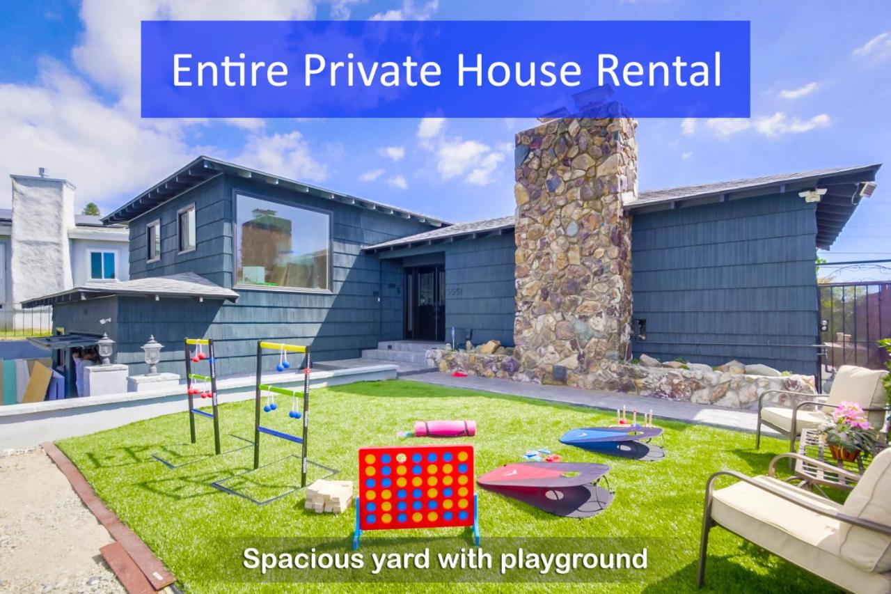 Entire Private Luxury 3-Bedroom Home w Gated Yard, 100 inch TV, 1 Gbps WiFi - B&B