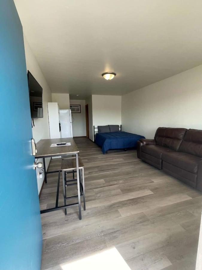 Unit 3 - Stand Rock Studios - B&B