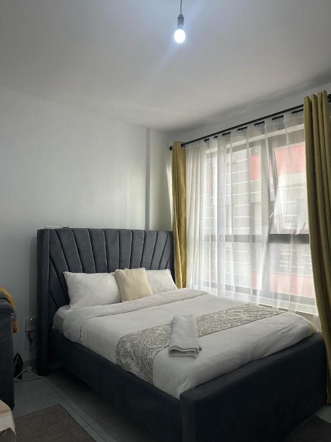 Modern Studio near Junction Mall Wi-Fi, Smart TV, Free Parking - B&B