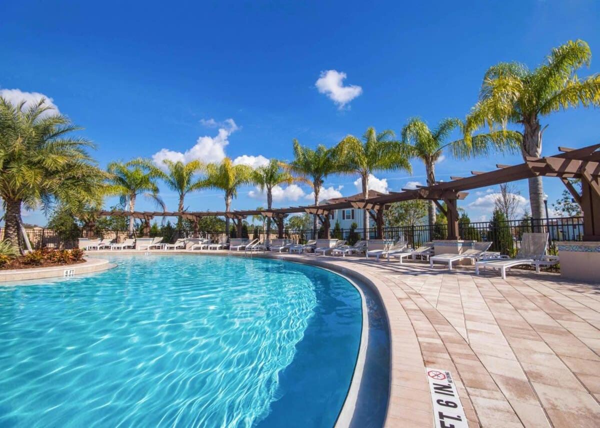 Spacious 4Bd Disney Dream with Resort Access at Lucaya 3210 - B&B Kissimmee