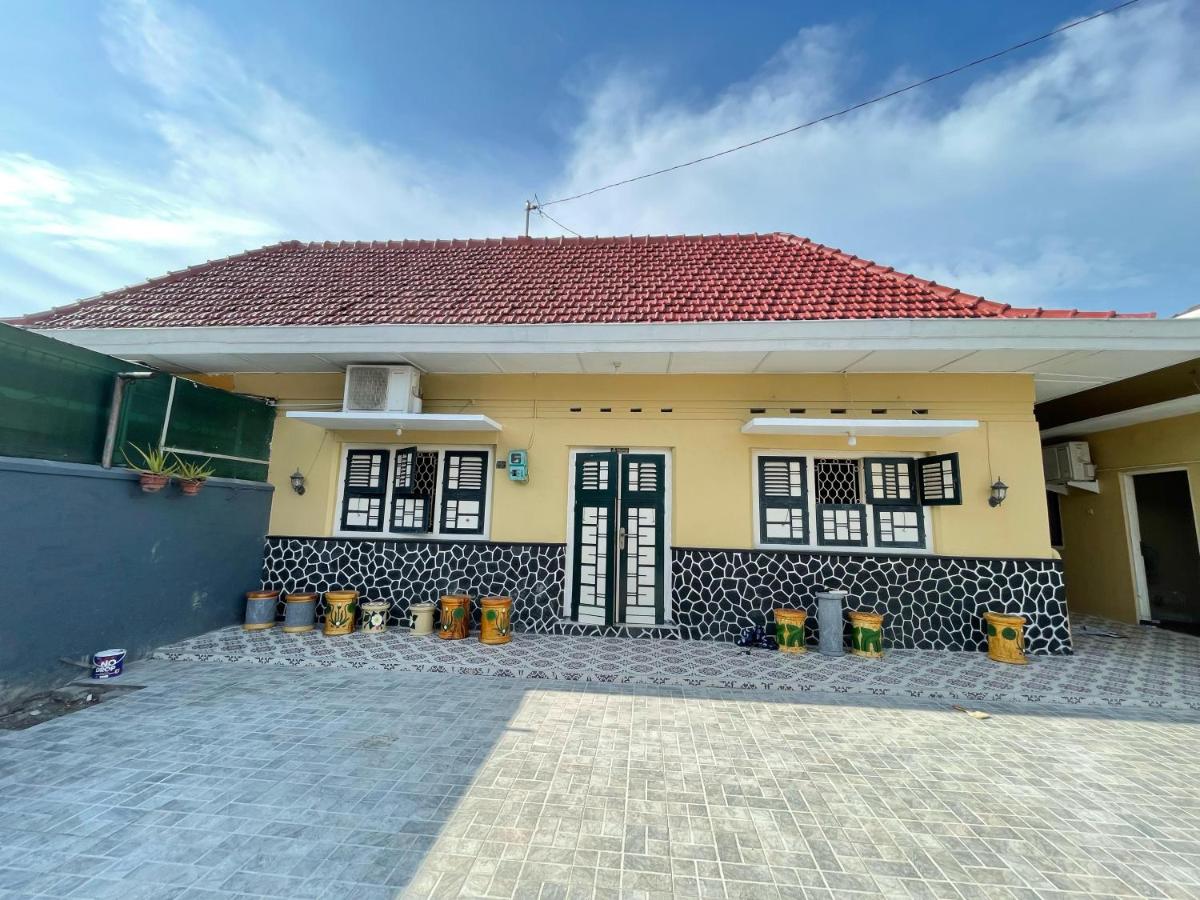 D'Dalem Kadipaten Homestay - B&B
