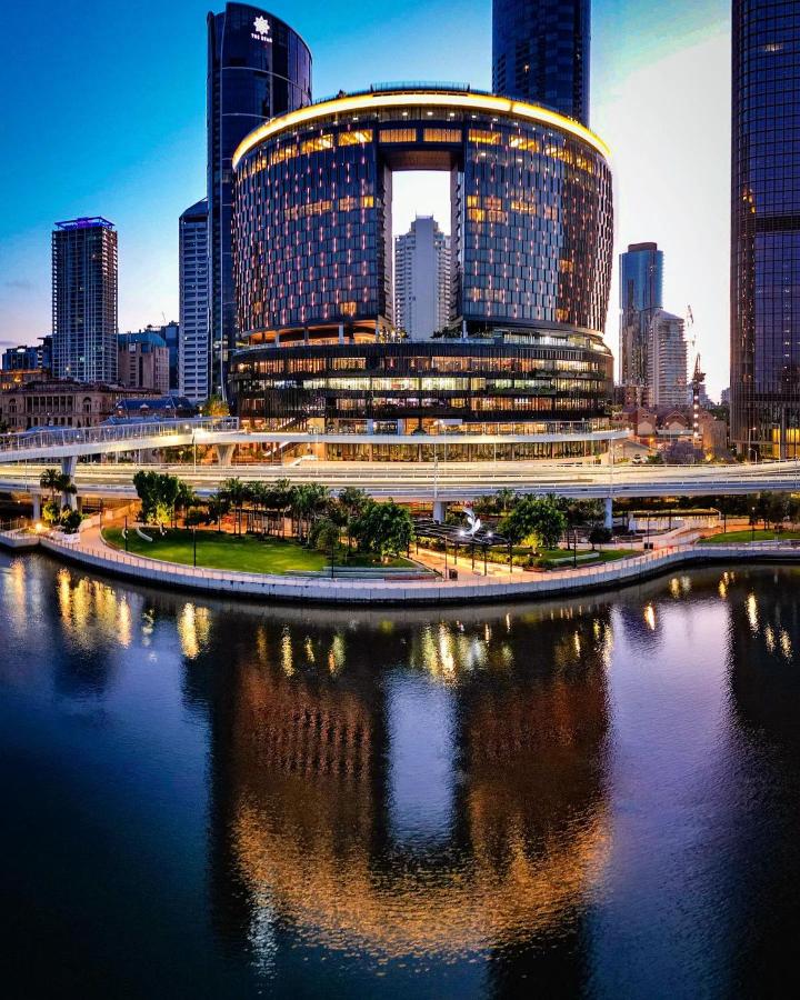 Queens Wharf Residences - Level 4604 - B&B Brisbane