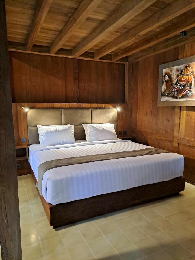 Deluxe Family Suite