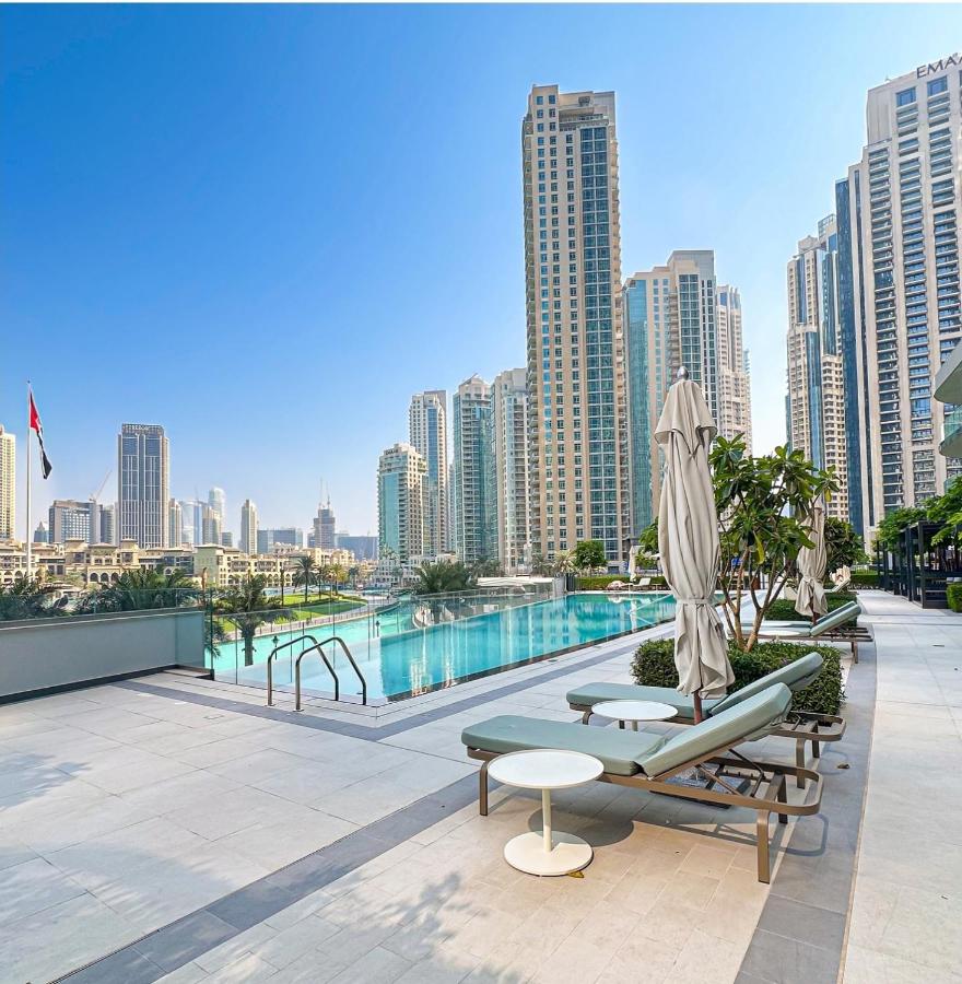 Bella Elite Homes at Grande Signature Burj and Fountain Best View- Brand New Luxury Apartment - Chambres d'hôtes Dubaï