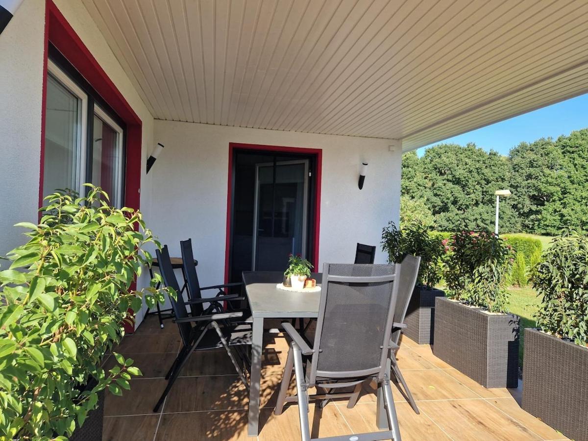 Rosenhaus Nähe Bodden und Ostsee an den Kranichfeldern - B&B Hermannshagen Heide