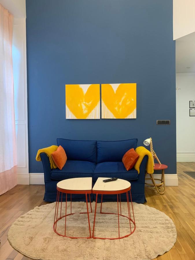 Labarta Estudio en Puerta del Sol con parking - B&B
