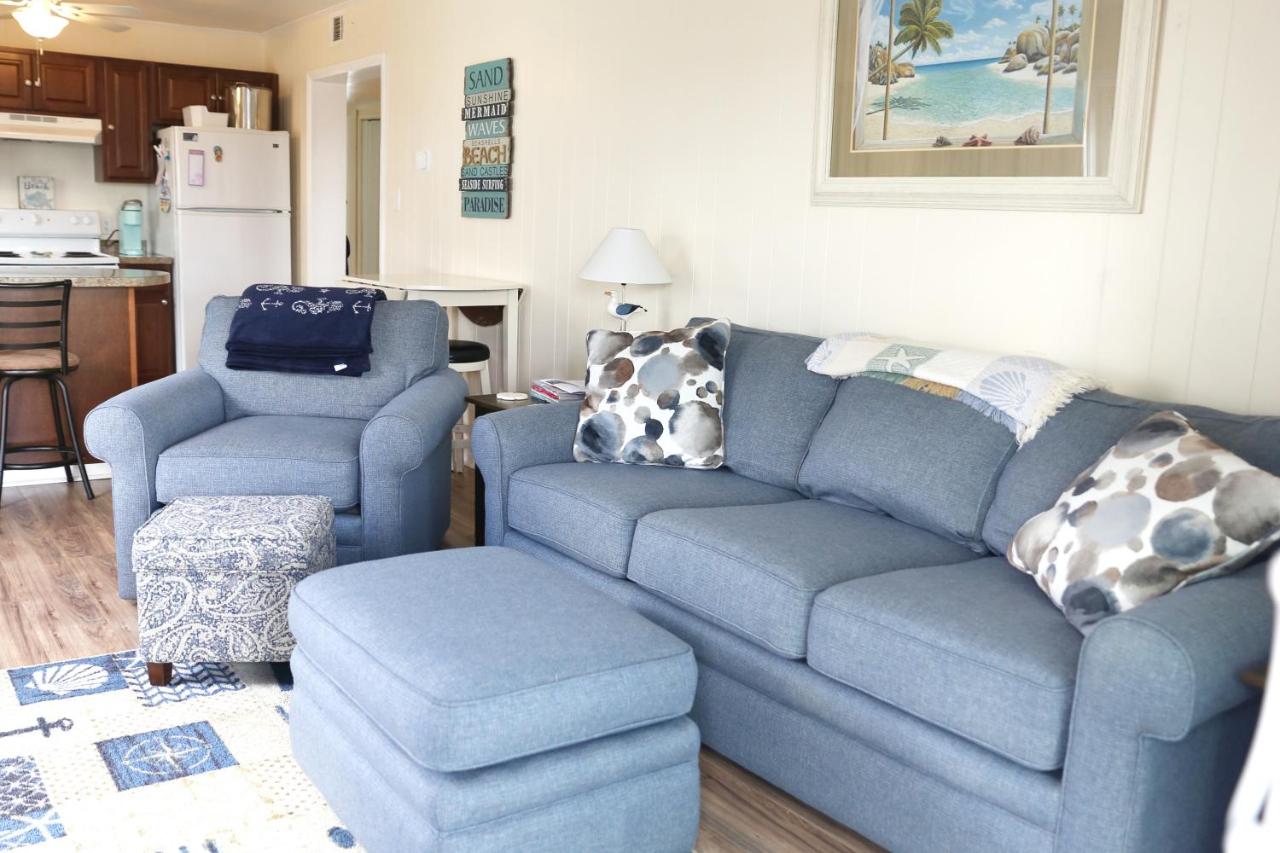 Waterfront 3-Bedroom, 2-Bathroom Home in North Ocean City Perfect for Families - B&B Ocean City