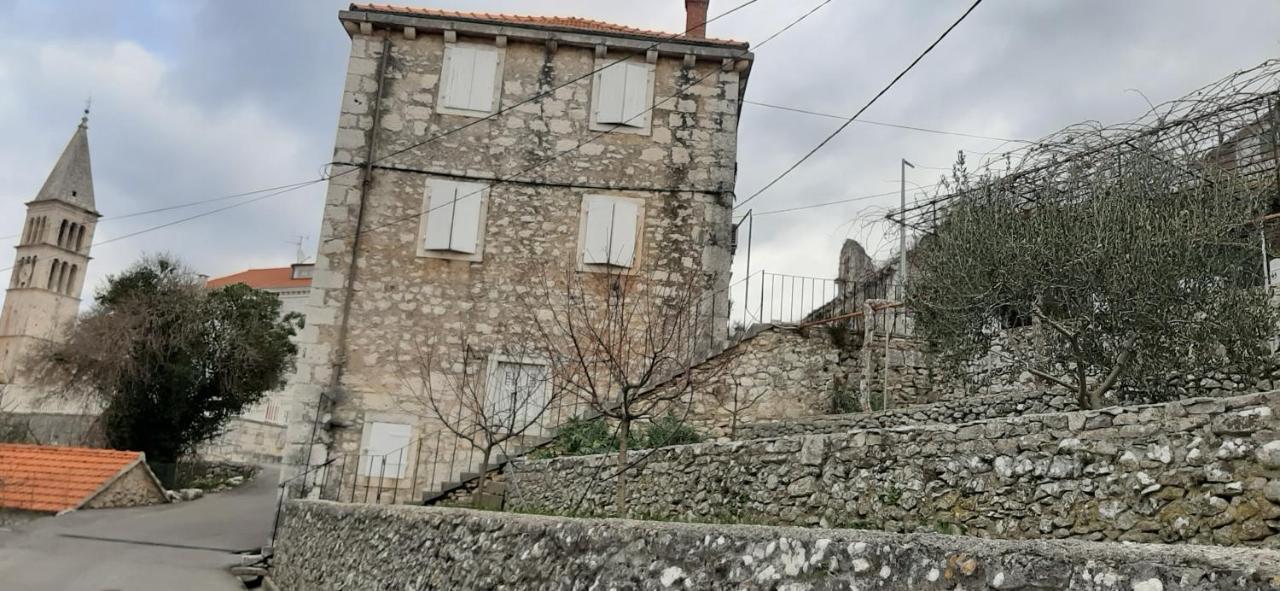 Bunica house - B&B Nerežišće