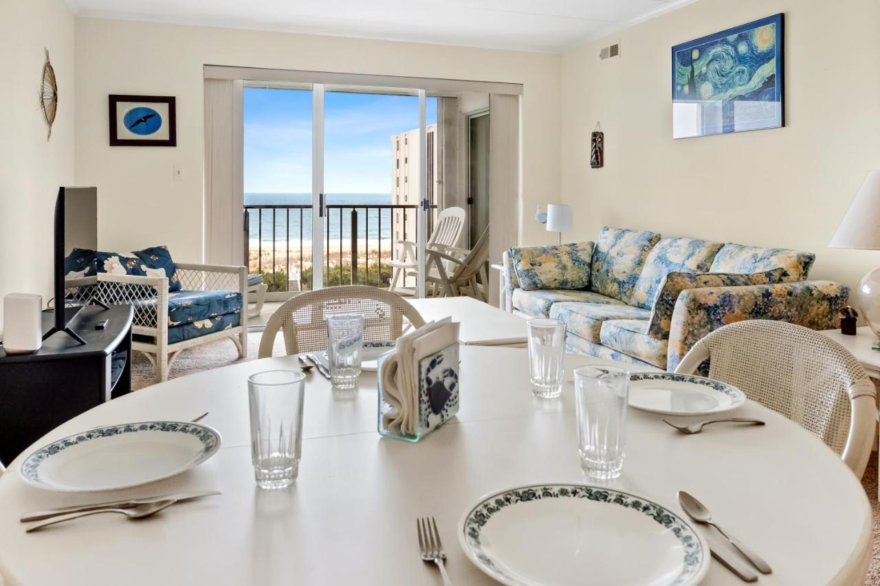 Ocean View 2-Bedroom Condo at Excalibur Perfect Coastal Getaway - Chambres d’hôtes Ocean City