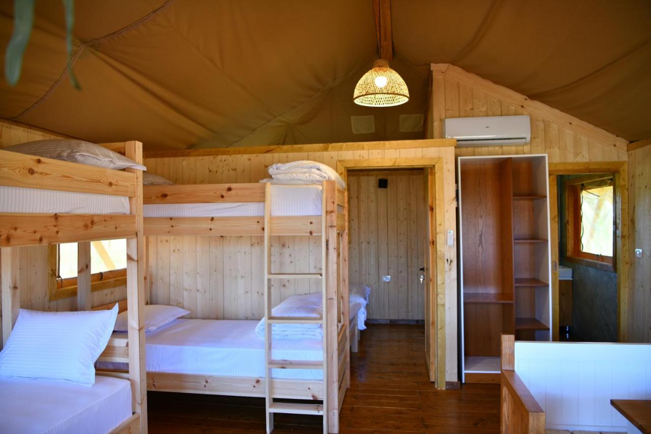 Familienzimmer mit Bergblick