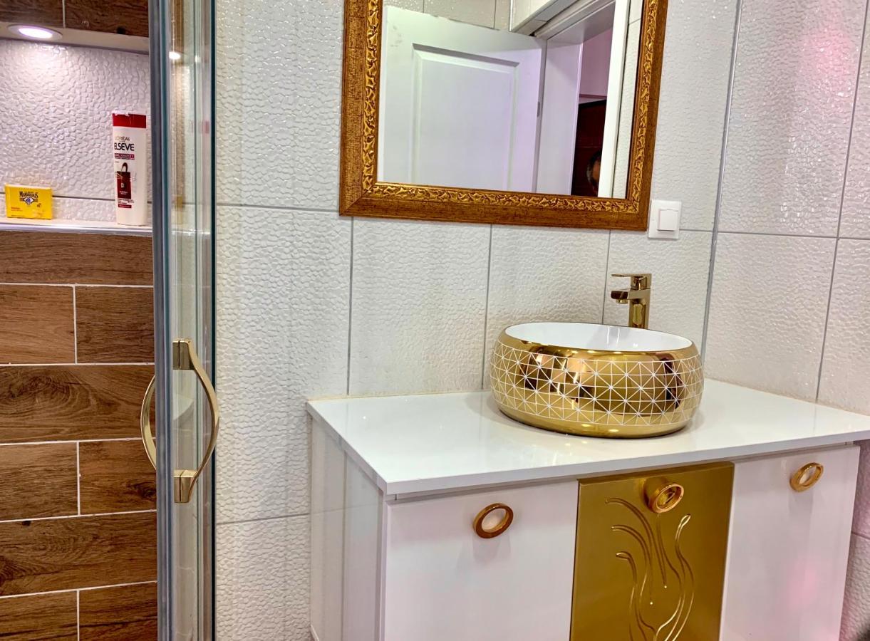 Deluxe One-Bedroom Apartment with City View