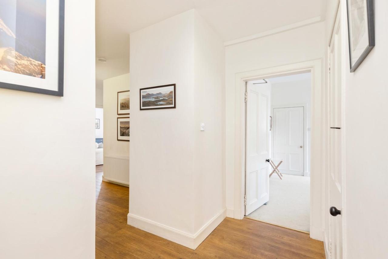 Charming Edinburgh 2-Bedroom 2-Bathroom Apartment - Bed and Breakfast Edinburgh