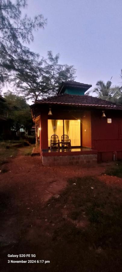 Niramaya beach view stay - B&B Gokarna