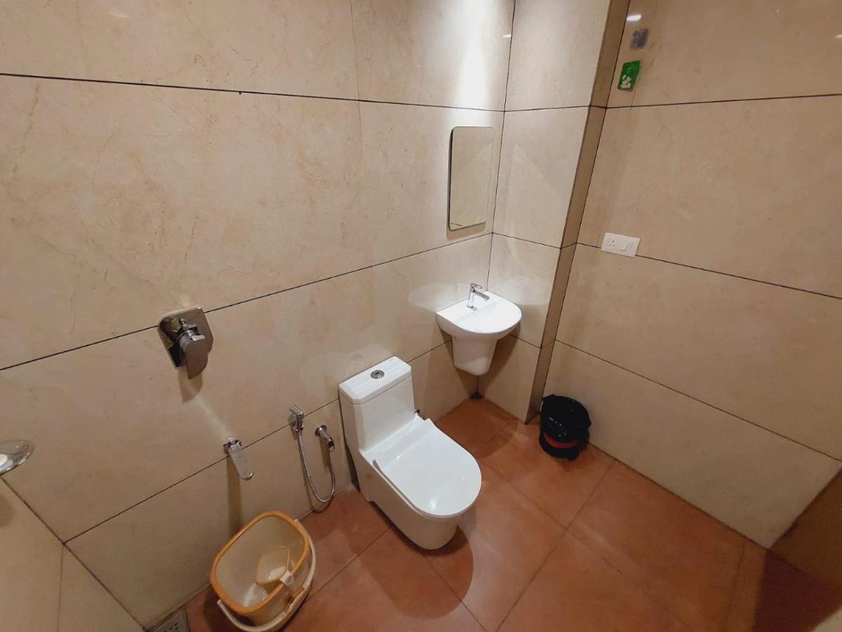 Deluxe Double Room (2 Adults + 1 Child)