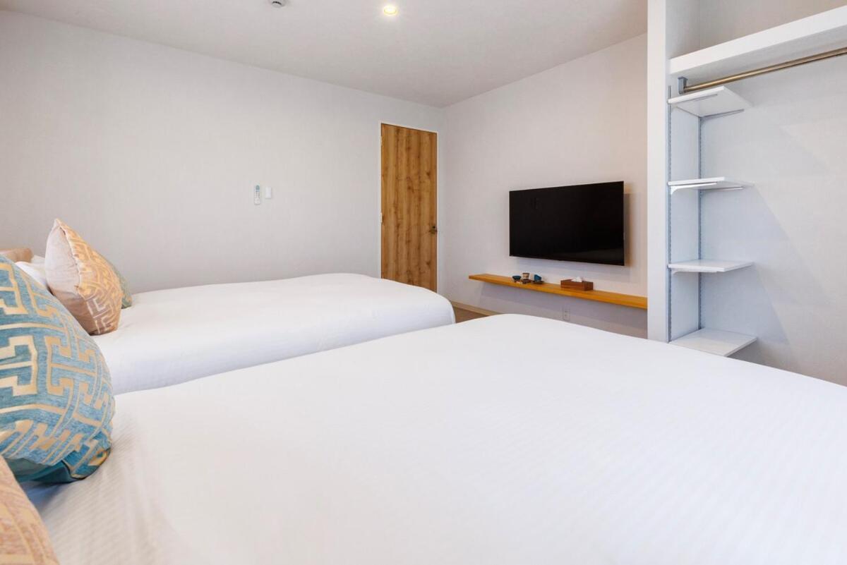 A3 Maximum 8 people OK! Perfect for families and groups! Free parking for up to 2 cars! Walking distance to the beach & many restaurants A3コーディアルステイ - Chambres d'hôtes Onna