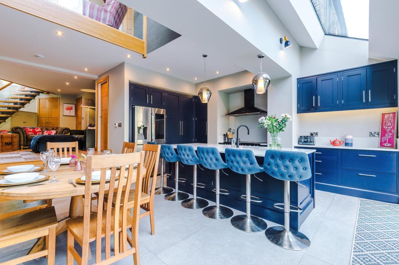Incredible Home Driveway Piano Workspace - B&B Saltaire