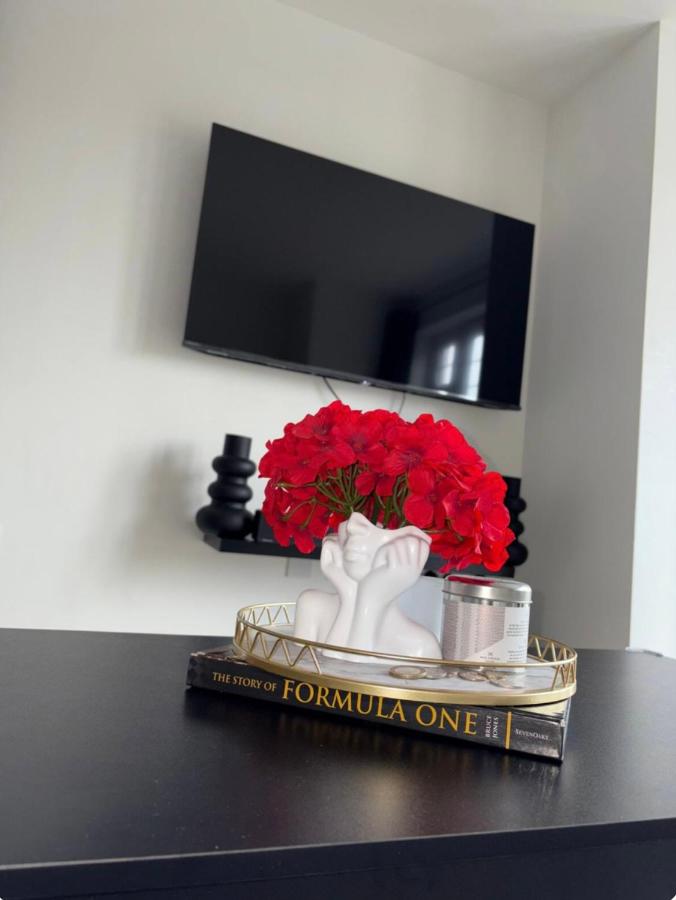 Peaceful Modern Flat in Chester - B&B
