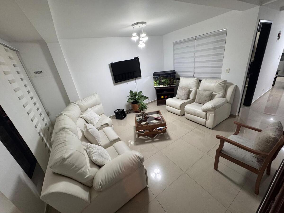 beautiful Family house-hermosa casa familiar - B&B
