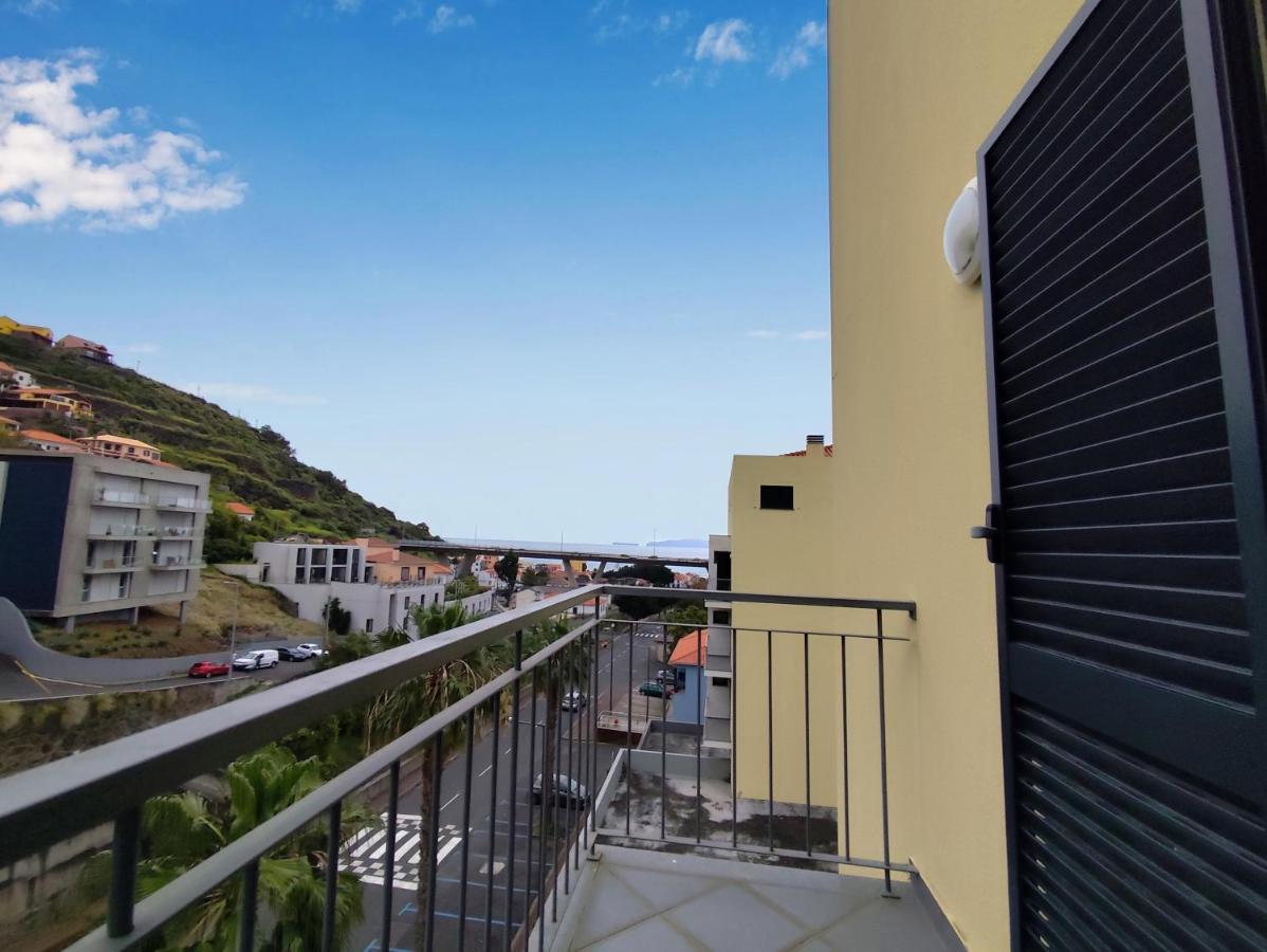 Doppelzimmer mit Balkon und Meerblick