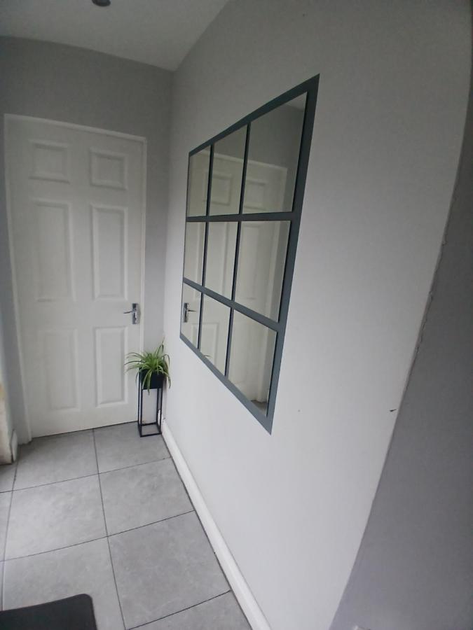D17 Accommodation - Dublin Airport - B&B
