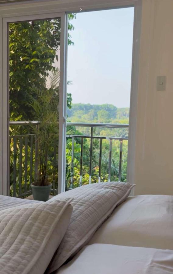 Octagon - B&B